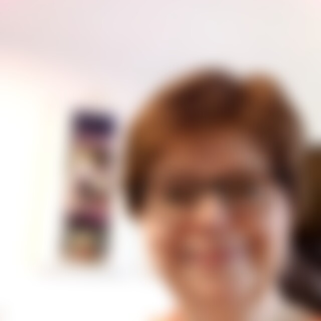 Betsy (63) aus Stuhr
