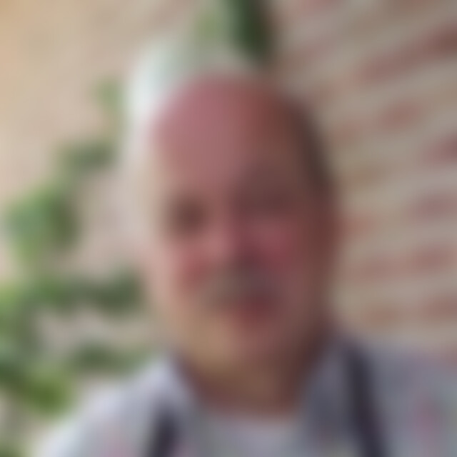 Micki2019 (72) aus Berlin