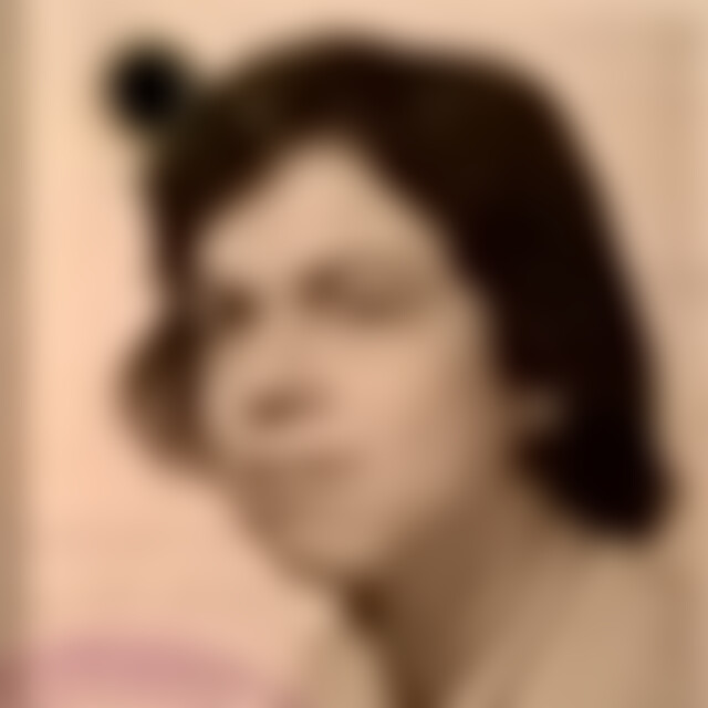 Micki2019 (72) aus Berlin