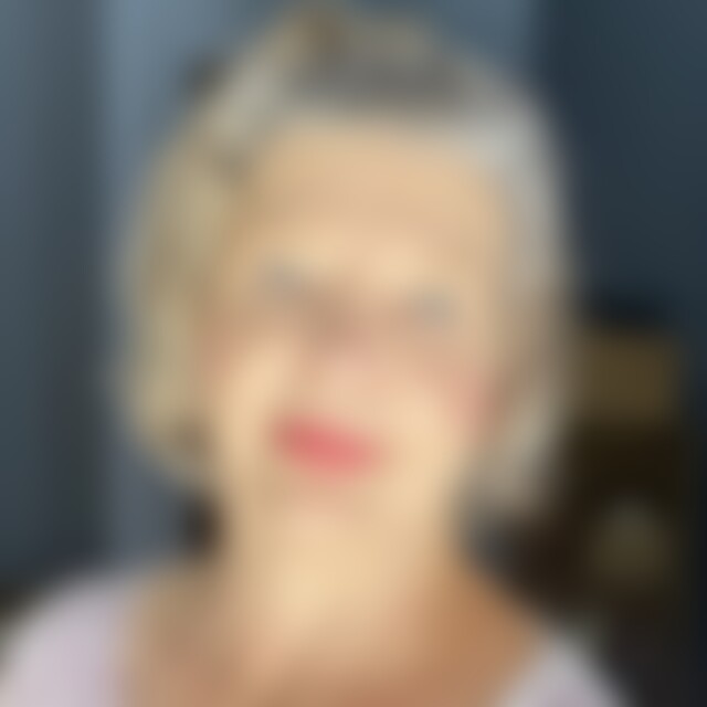 Gillianne (60) aus Solingen