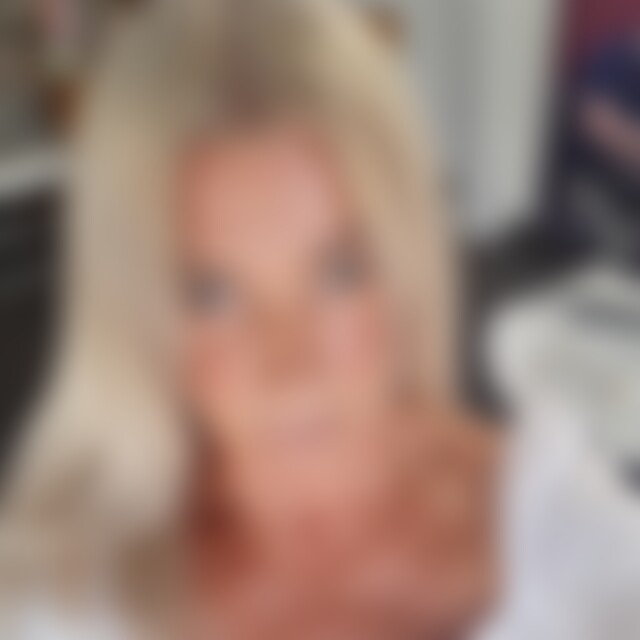Tesa (59) aus Essen