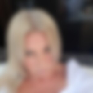 Tesa (59) aus Essen