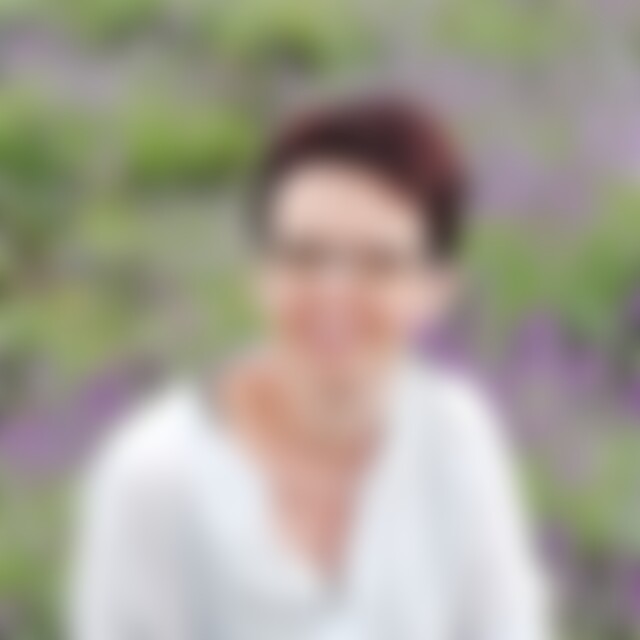 Debora19 (56) aus Landkreis Esslingen