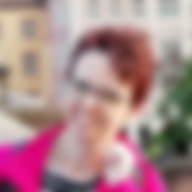 Debora19 (56) aus Landkreis Esslingen