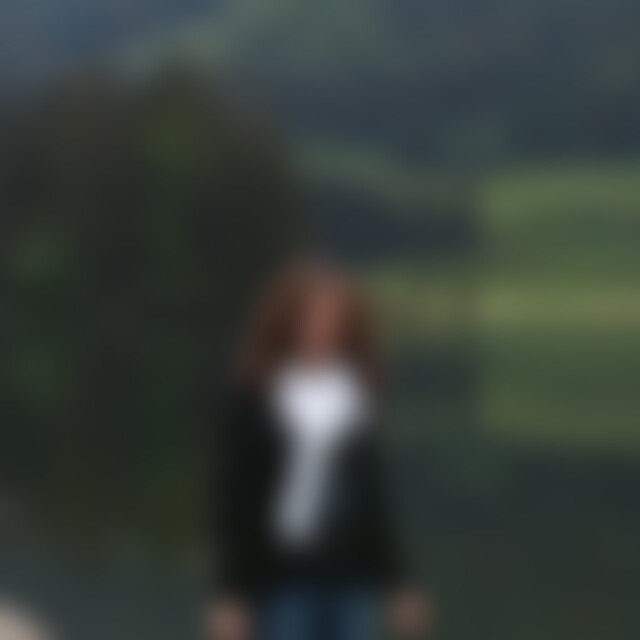 Naddiniable (40) aus ...