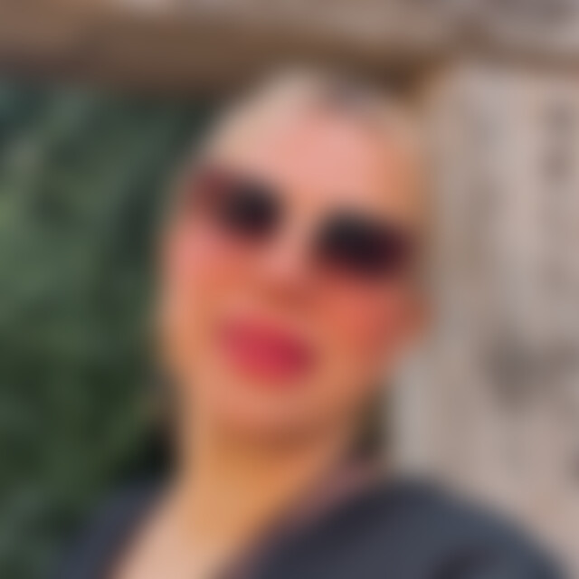 Elizabeth (52) aus Keltern
