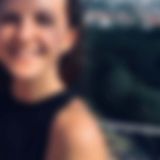 Julia994 (31) aus Regensburg