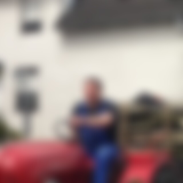 Born18 (57) aus 