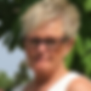 Tina252 (64) aus Iserlohn