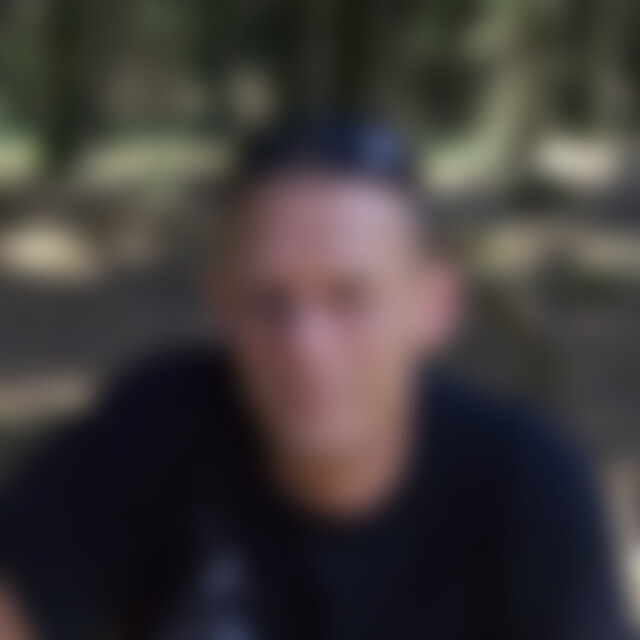 Bender (54) aus Wuppertal