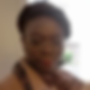 Sylviane20 (33) aus Aachen