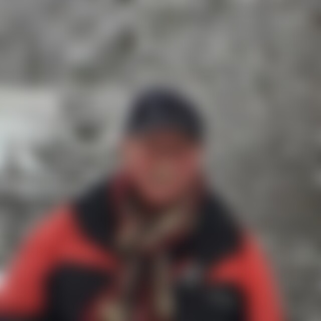 Earny (75) aus Salzatal