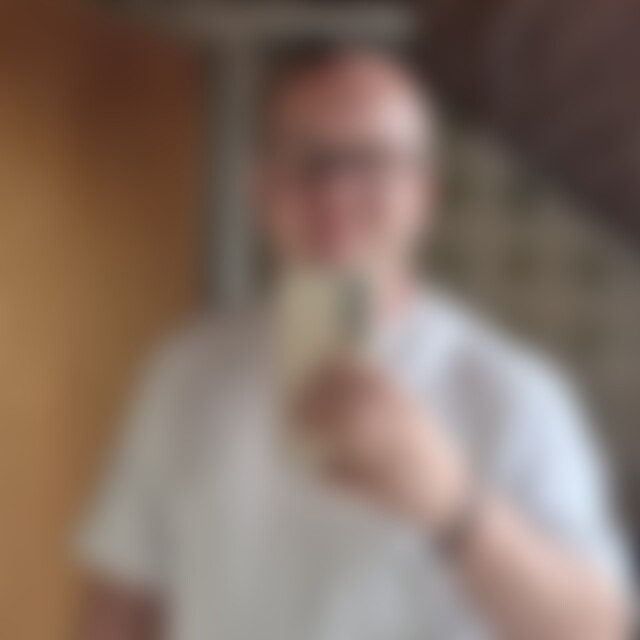 Pewe (36) aus 71