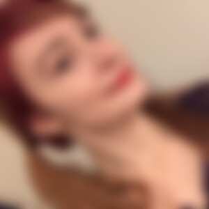Lucretia (24) aus Hamburg