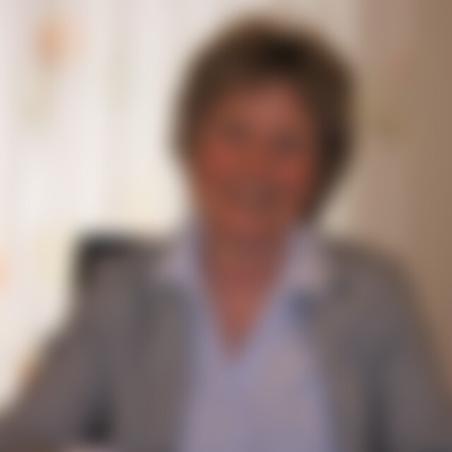 Schwanenfrau (61) aus Baldham