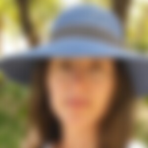 Elena10 (44) aus Wien