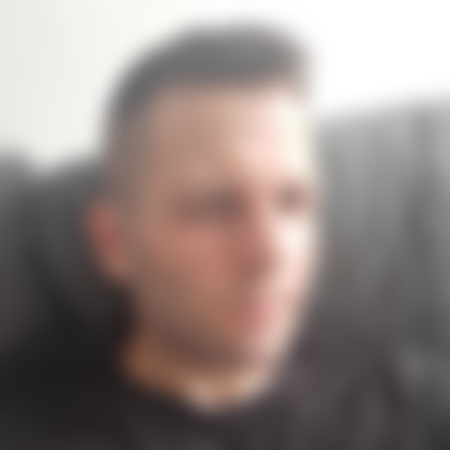 Jules2 (33) aus Krefeld