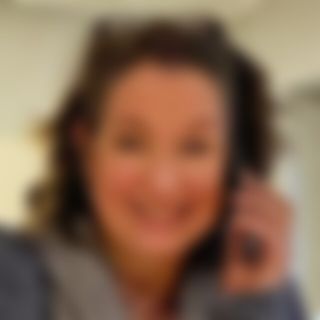 Pinea (60) aus Köln