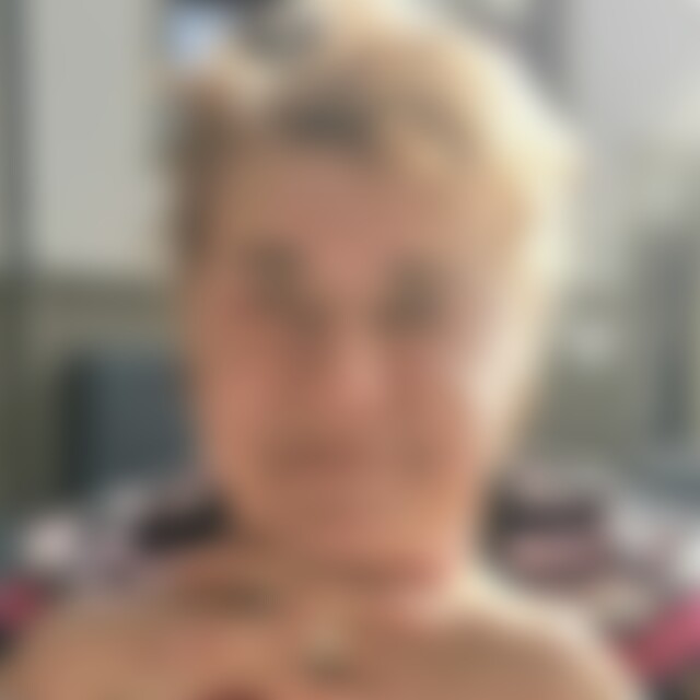 strawberry (57) aus Biebertal