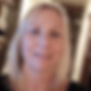 AnNeck (53) aus Ahorn