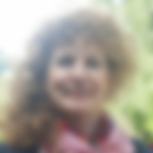 Madalina (61) aus ....