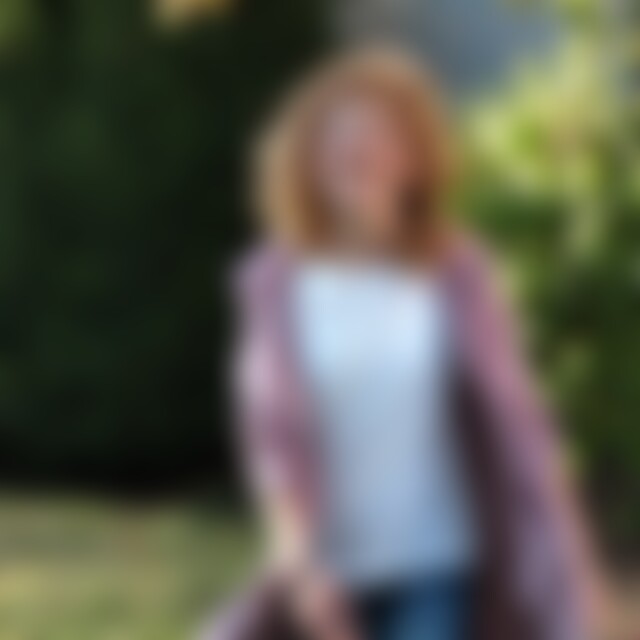 Madalina (61) aus ....