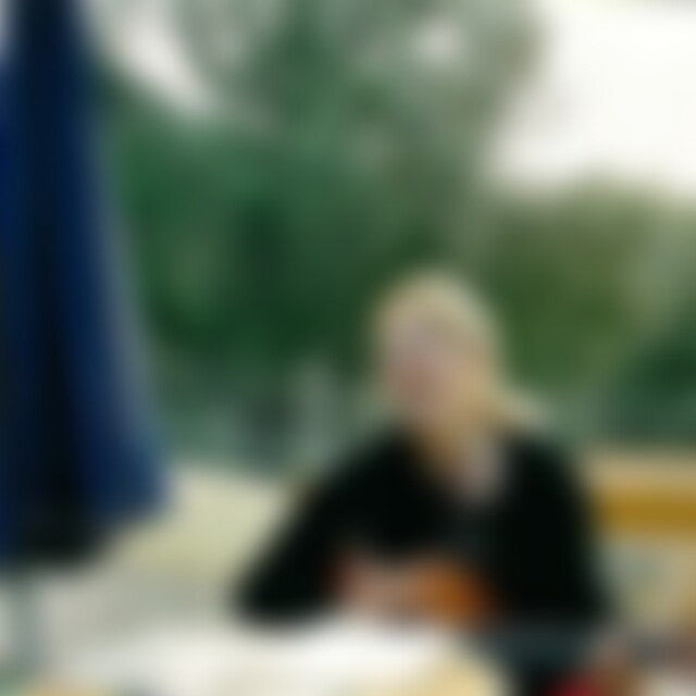 Tarinina (69) aus Aindling