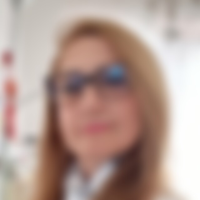 Musikerin (54) aus Wien