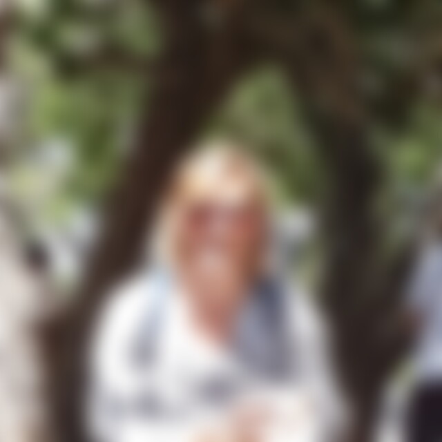 Blessed (52) aus Oberursel