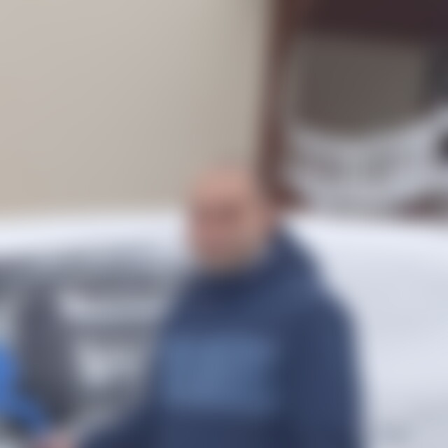 Singh (40) aus Plauen