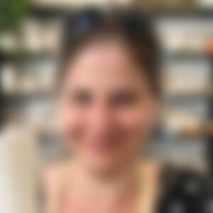 Noncsi (37) aus München