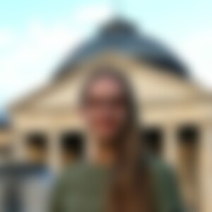 Jennibraun (26) aus Wiesbaden