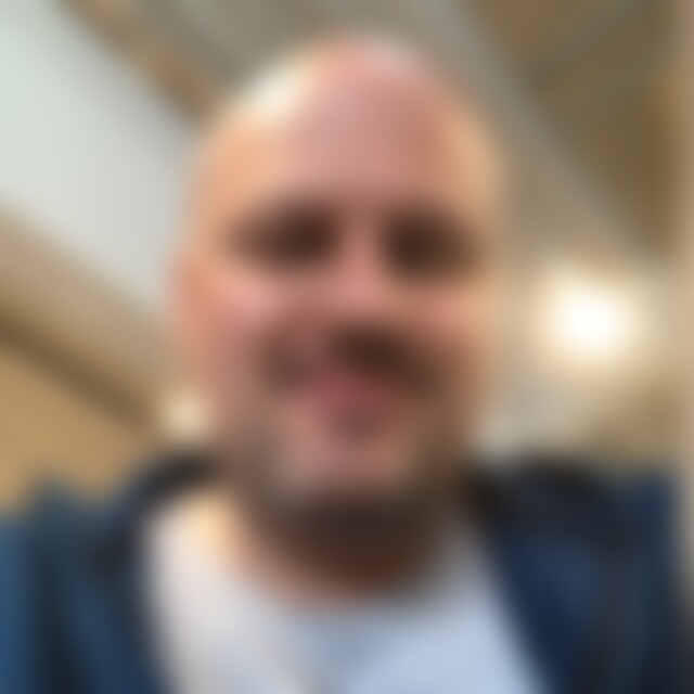 Skuriles (42) aus Markdorf