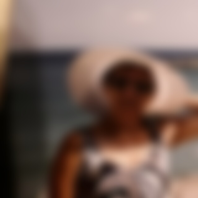 LadyinRed (62) aus Mettmann