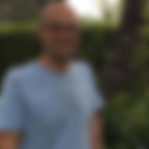 Ikin (44) aus 