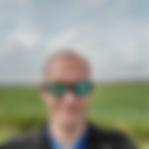 plegg (48) aus Glauburg