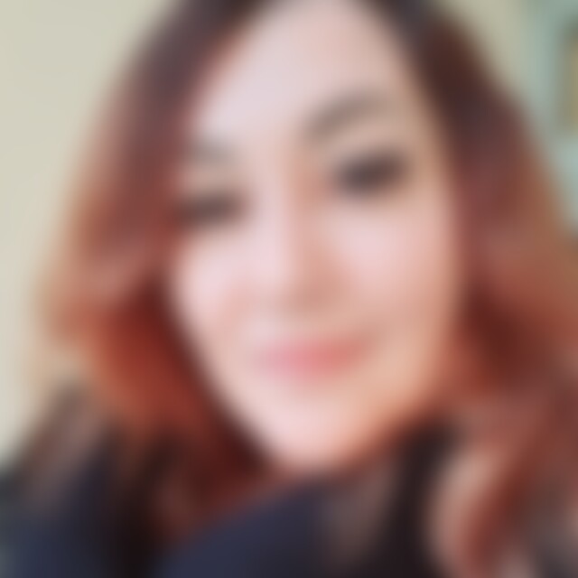 Kataly (37) aus München