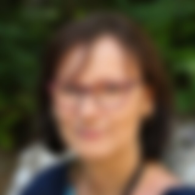elina (60) aus Essen