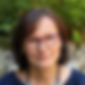 elina (60) aus Essen
