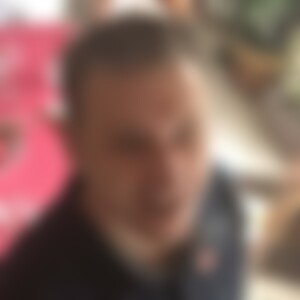 Yves976 (54) aus Perl