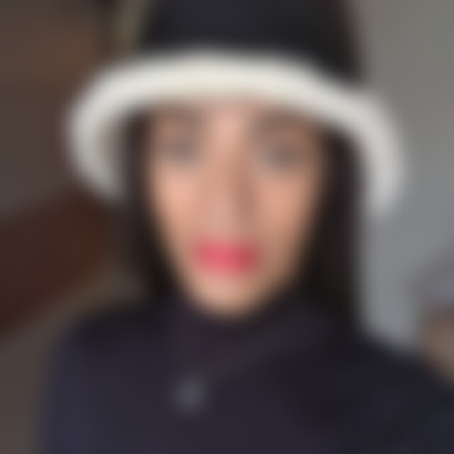 Avua (32) aus Hamburg
