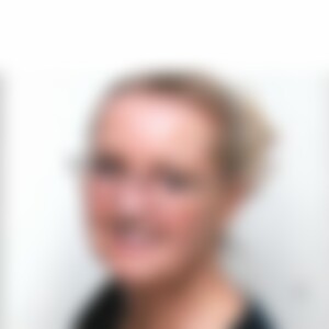 Shirin1 (65) aus Wiesbaden