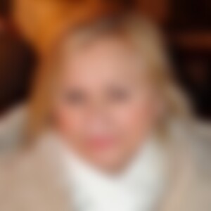 Laura57 (68) aus Bonn
