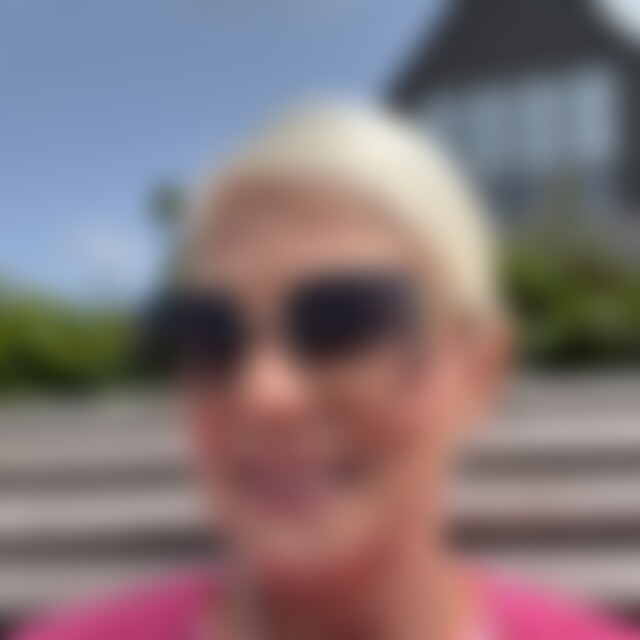 Charlott (58) aus Kiel