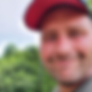 Akko (42) aus Halbemond