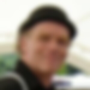 Dixie (78) aus Ronneburg
