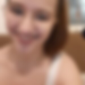 Sari (27) aus Meiningen
