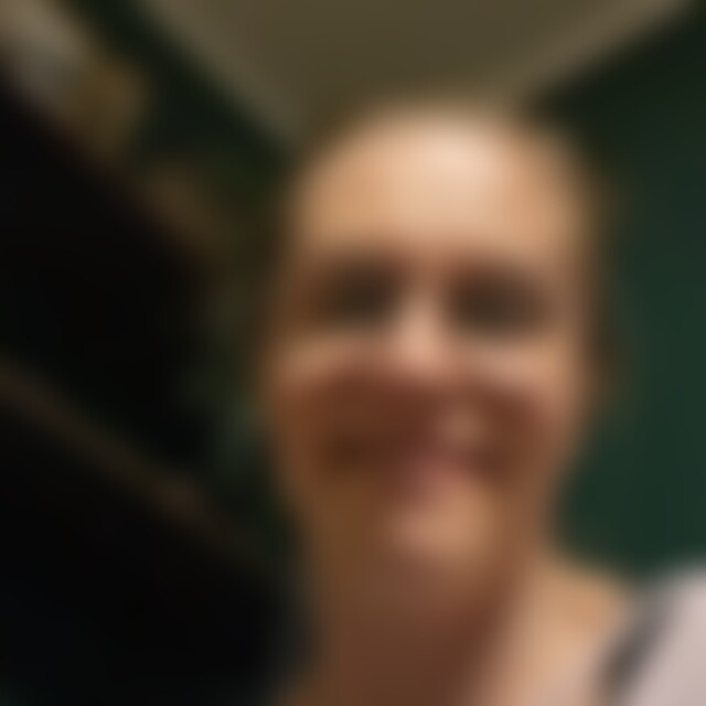 Aniela83 (42) aus Schloss-Holte