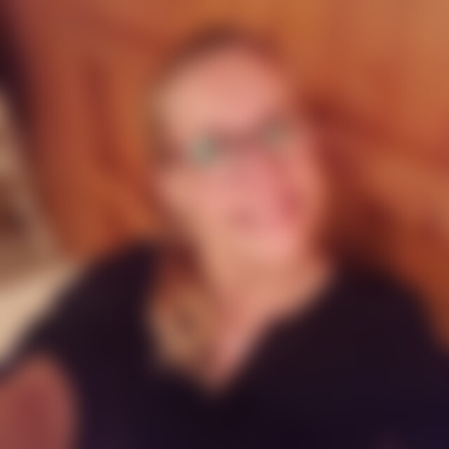 Aniela83 (42) aus Schloss-Holte