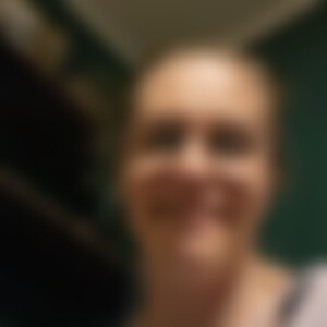 Aniela83 (42) aus Schloss-Holte